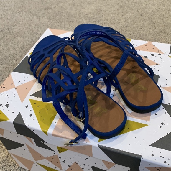 Blue Brash gladiator sandals. Size 7. - Picture 3 of 4